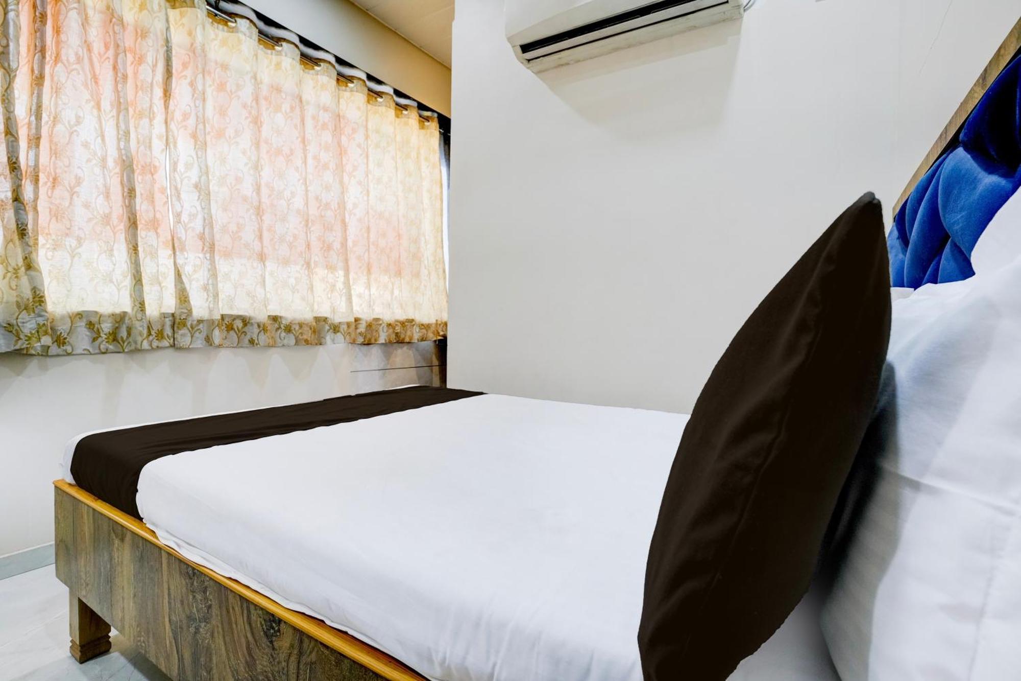 Super Hotel O Divine Fine Dine Lodging And Boarding Kalyān 外观 照片