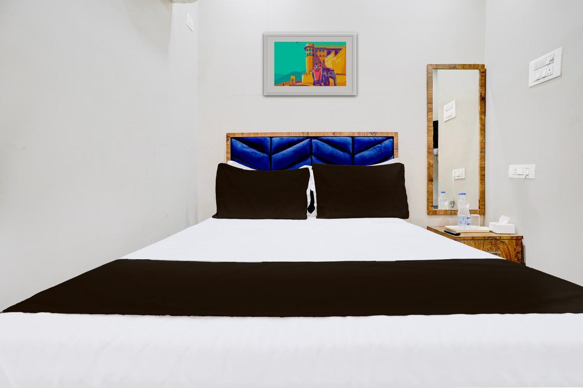 Super Hotel O Divine Fine Dine Lodging And Boarding Kalyān 外观 照片