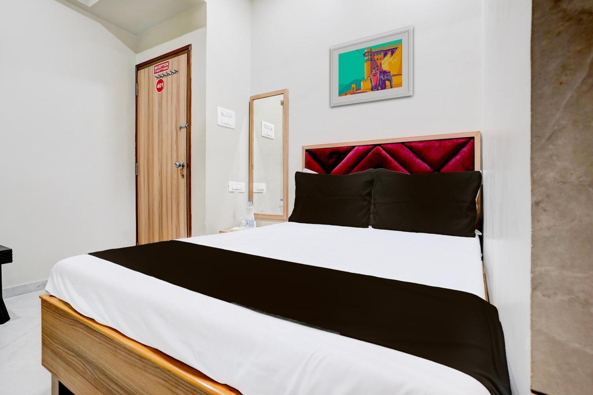 Super Hotel O Divine Fine Dine Lodging And Boarding Kalyān 外观 照片