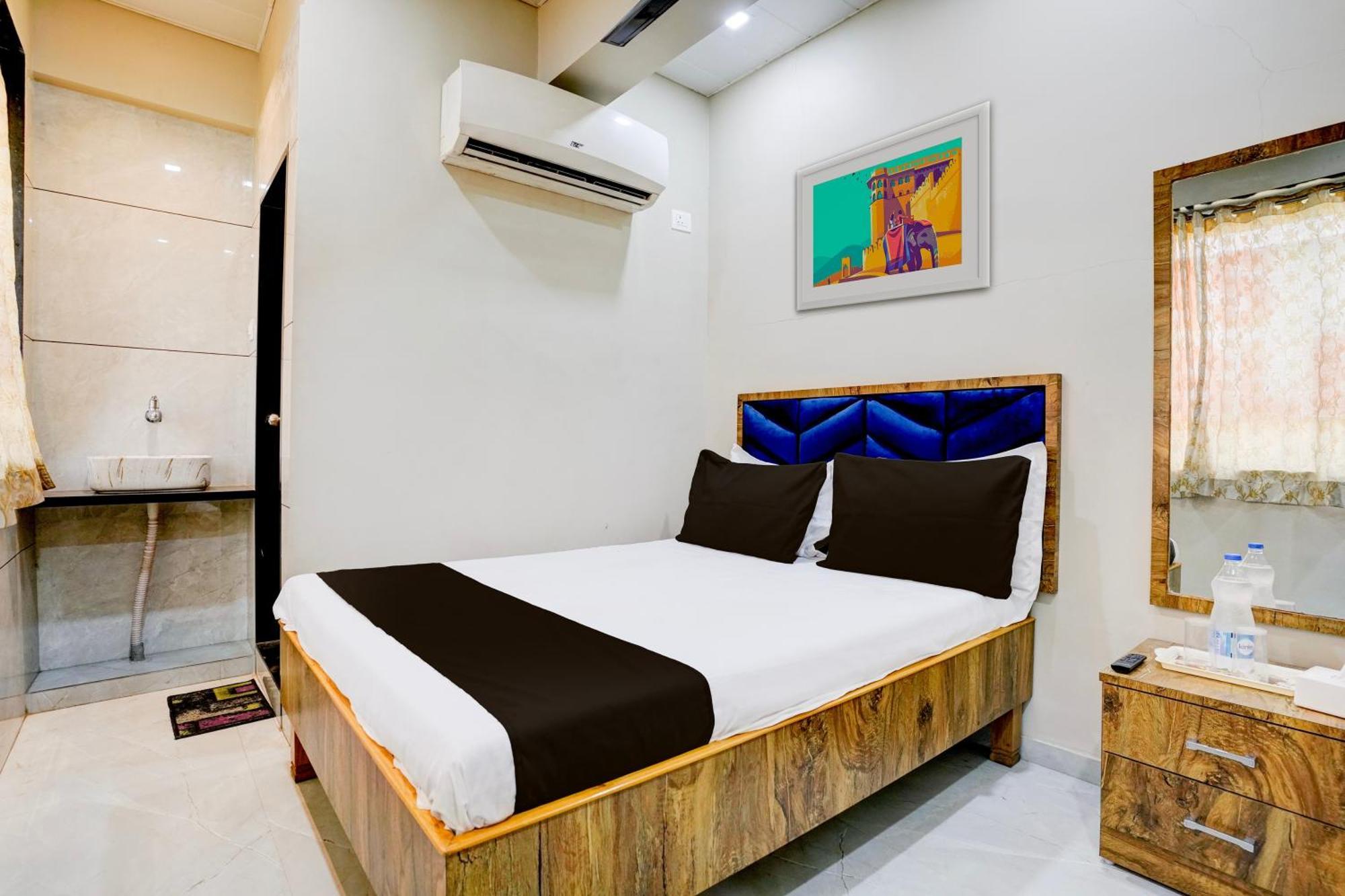 Super Hotel O Divine Fine Dine Lodging And Boarding Kalyān 外观 照片