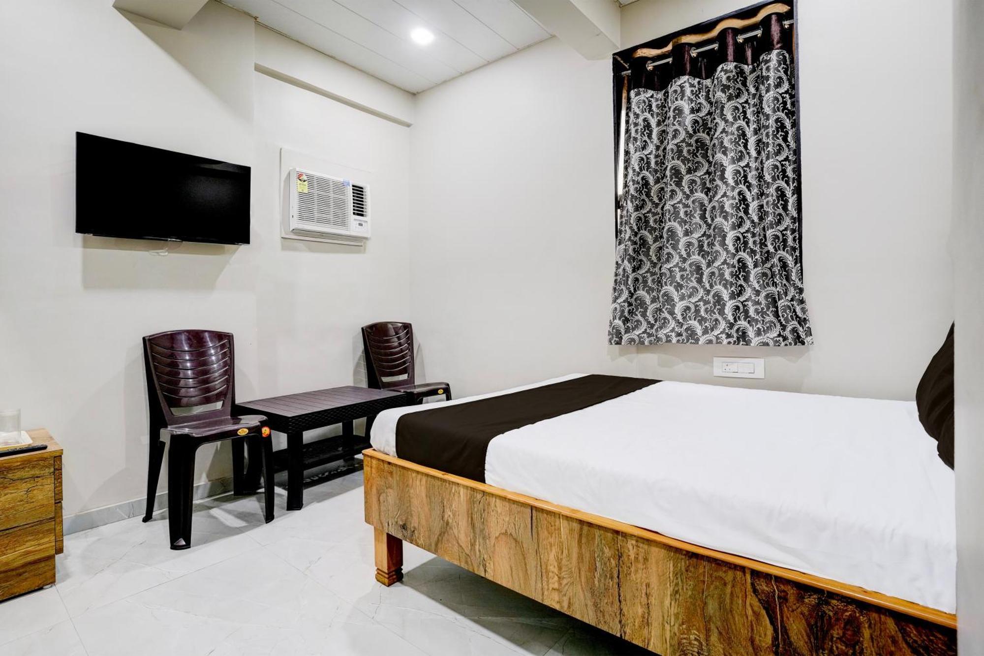 Super Hotel O Divine Fine Dine Lodging And Boarding Kalyān 外观 照片